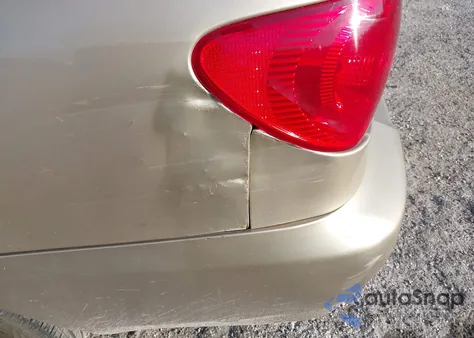 2005 Toyota Corolla Ce z USA, uszkodzony, nr VIN 1NXBR32E85Z530740